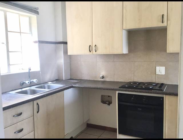 2 BEDROOM APARTMENT TO LET IN MOOIKLOOF RIDGE